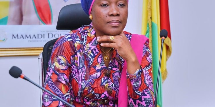 Aminata Kaba, la ministre qui applique à la lettre les recommandations du Général Mamadi Doumbouya : ‘’Repenser la formation pour relever le défi de l’emploi des jeunes’’