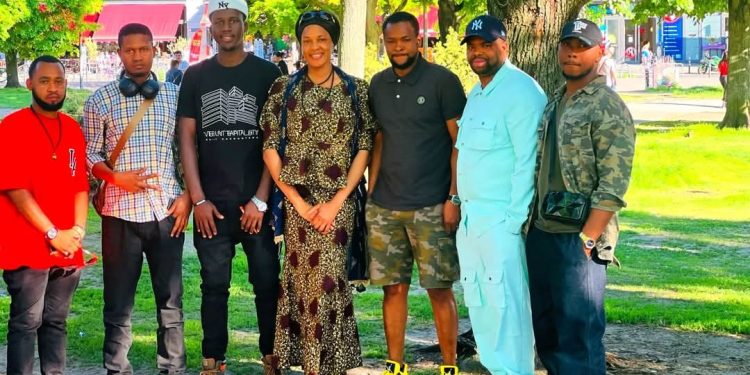 L’Équipe de B.Yali Kulturverein 224 Promet un Moment Inoubliable à Berlin : Rendez-vous au Festival Nafa Namoudjimen !