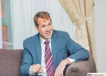 Rencontre entre l’Ambassadeur Fitrell et le Premier ministre guinéen Amadou Oury Bah