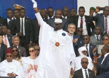 Tribune :Un accueil triomphal pour le Président Mamadi Doumbouya à l’investiture de Brice Clotaire Oligui Nguema au Gabon