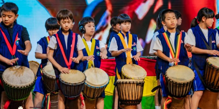 𝐆𝐮𝐢𝐧é𝐞-𝐉𝐚𝐩𝐨𝐧 : 𝐥𝐞 𝐃𝐣𝐞𝐦𝐛é, 𝐮𝐧 𝐩𝐨𝐧𝐭 𝐜𝐮𝐥𝐭𝐮𝐫𝐞𝐥