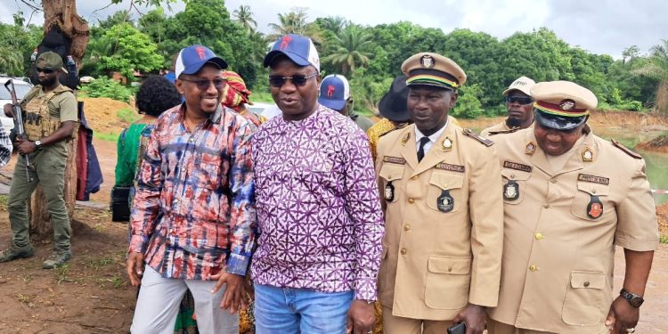 Kamsar – Éducation : Le Ministre Bouna Sylla lance les travaux de reconstruction d’une École d’Excellence à Kawass