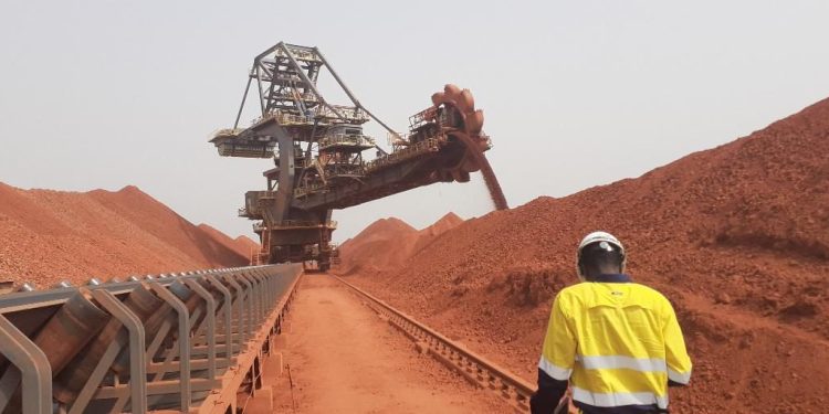 Contenu local minier en péril : le retrait massif de permis menace l’émergence d’une élite entrepreneuriale guinéenne