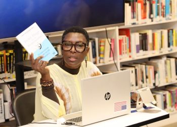 Lecture, introspection et responsabilité au Centre Américain de Conakry