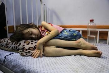 Gaza : des enfants continuent « de mourir de faim et à cause des bombardements », fustige l’ONU