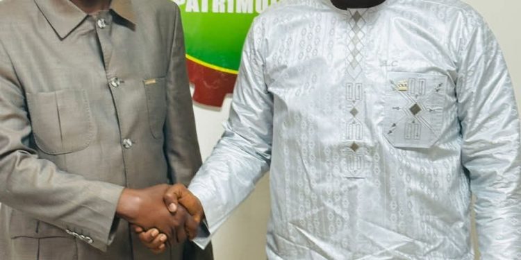 Visite de courtoisie du Ministre Secrétaire général à la Présidence à la SOGUIPAMI