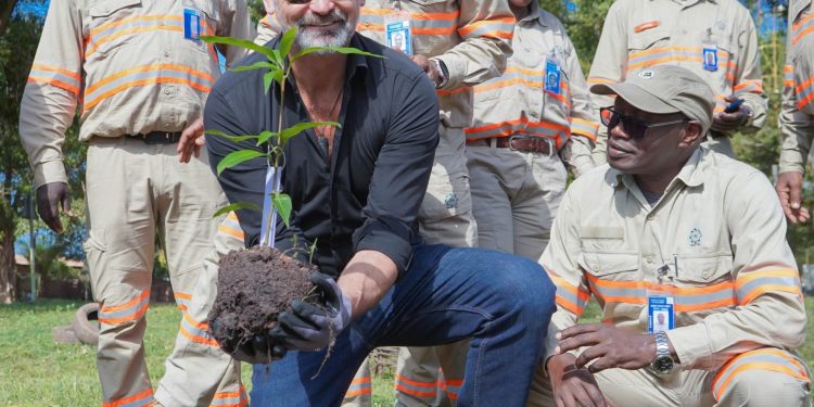 CBG lance à Kamsar l’initiative « un employé, un arbre »