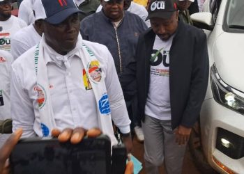 Boké/Campagne: Le Ministre Savané en tournée de sensibilisation dans les CR de Bintimodia et Kamsar pour un OUI éclatant le 21 Septembre