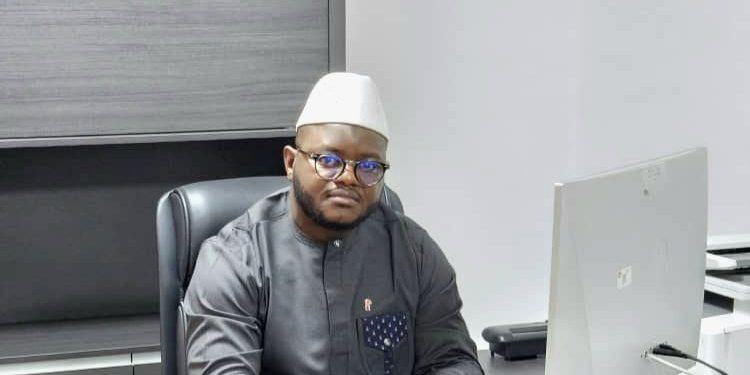 Guinée : Barry Abdoulaye N’dane, président de la Synergie des Jeunes Leaders, salue l’adoption de la nouvelle Constitution et rend hommage aux institutions