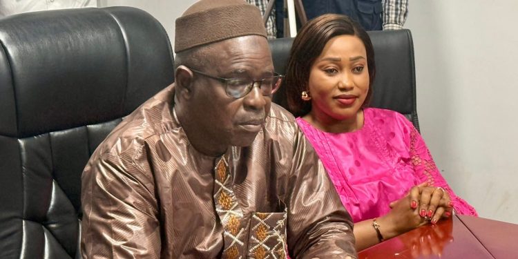 Santé : l’ONG PACTES renforce l’hôpital Ignace Deen par un important don médical