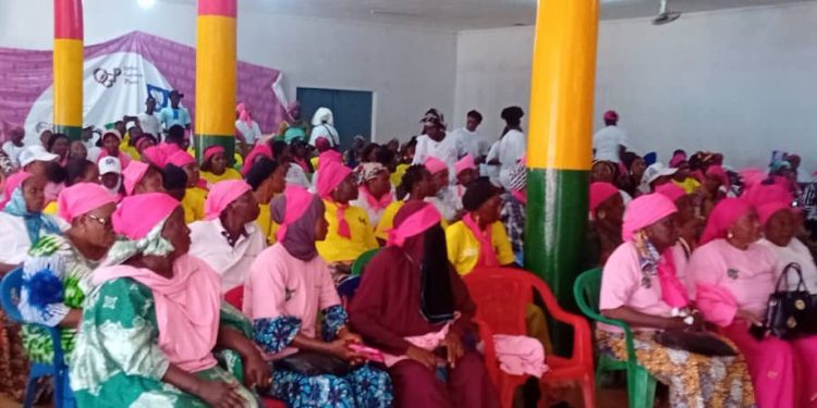 Kindia : les jeunes femmes leaders mobilisées contre le cancer du sein et du col de l’utérus