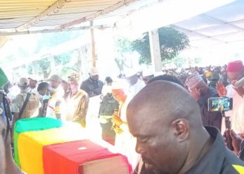 Kindia : Inhumation d’Elhadj Mahamoudou Camara, Kountigui de la Basse-Côte, figure de sagesse et de consensus