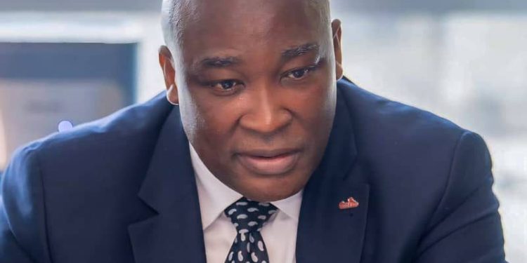 Comment la technologie transforme le paysage commercial de la Guinée.