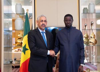 Luanda : Le Président Bassirou Diomaye Faye échange avec le nouveau Président de la BAD en marge du 7ᵉ Sommet UA–UE