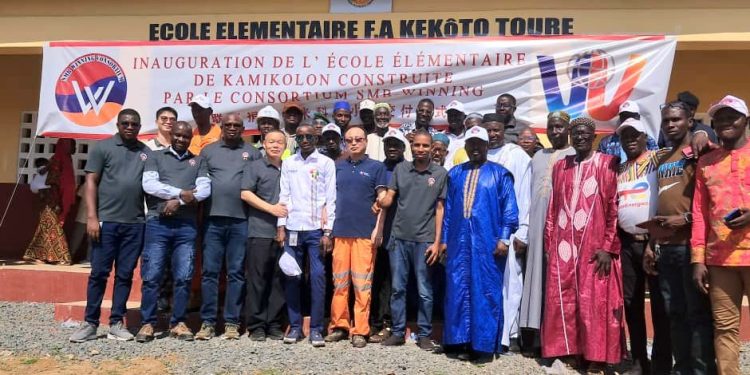 Boké-Éducation: Le Consortium SMB-Winning remet une Ecole Franco-Arabe de 3 salles de classe à la population de Kamikolon