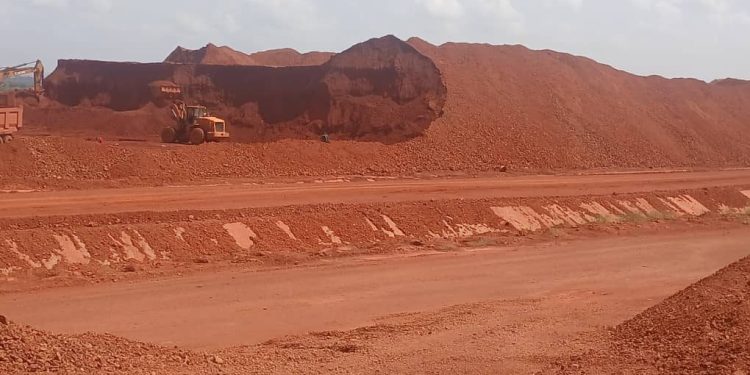 SD Mining continue ses activités sur le permis d’Axis Minerals : AGB2A-GIC lésée dans le dossier !
