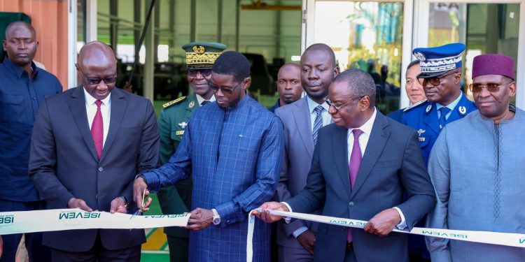 Diamniadio : le Sénégal inaugure sa première usine d’assemblage de véhicules militaires tactiques