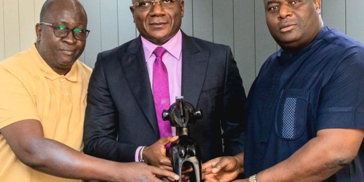 Noah Conté, PDG du Groupe Benna, sacré Meilleur Investisseur dans le secteur du granite