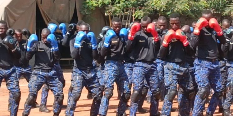 Boffa-Sécurité: Des agents de l’Escadron de la Gendarmerie Mobile d’Intervention reçoivent leurs attestations de fin de formation