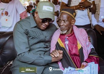 Komolla profond, Oulada profond : Quand l’histoire s’écrit loin des projecteurs.