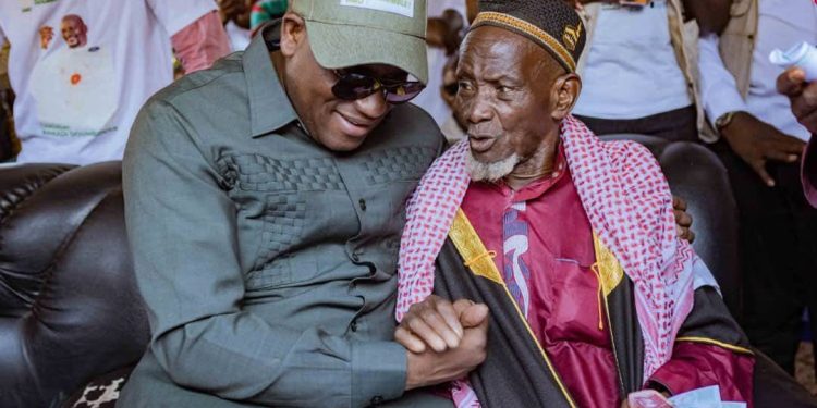 Komolla profond, Oulada profond : Quand l’histoire s’écrit loin des projecteurs.