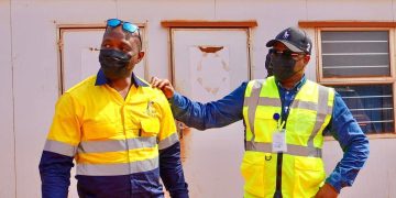 L’Ambassade des États-Unis offre 250 livres aux écoles guinéennes à l’occasion du 250e anniversaire de l’indépendance américaine