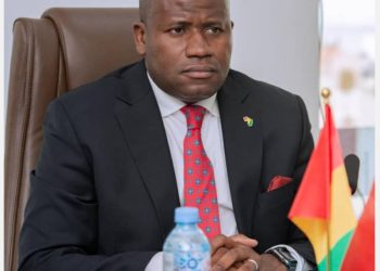 MINISTRE ISMAËL NABÉ : L’HOMME QUI CONNECTE LA GUINÉE AUX PUISSANCES FINANCIÈRES DU MONDE