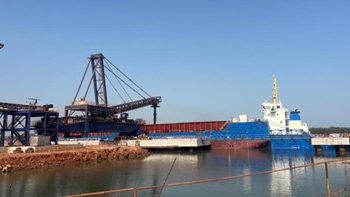 Les bateaux de bauxite d’AGB2A-GIC chargés, une première cargaison exportée