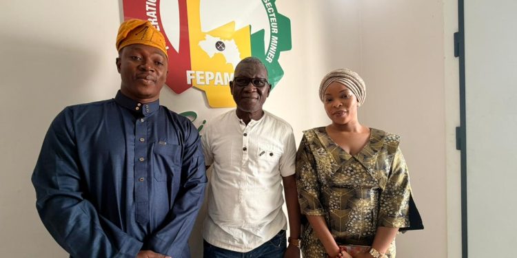 Ramadan : le couple Bangoura rend une visite de courtoisie à Ahmed Kanté