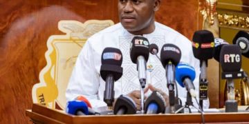 CNT : le ministre Ismaël Nabé défend les lois structurantes du Programme Simandou 2040