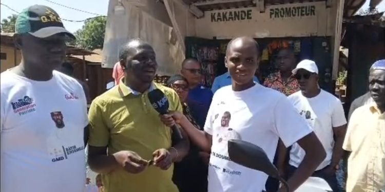Boké : un acteur engagé honoré par la jeunesse pour son soutien au Président Mamadi Doumbouya