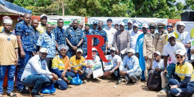 Clôture de la caravane de la sécurité routière à Forécariah le long du corridor de Simandou  La caravane
