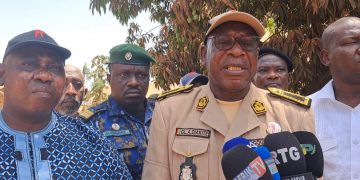 Boké/Kaboyé: Le gouverneur ordonne l&rsquo;arrêt immédiat des travaux sur la colline de Konkèkan