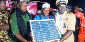 Missira : des lampadaires solaires pour éclairer l’avenir des communautés rurales