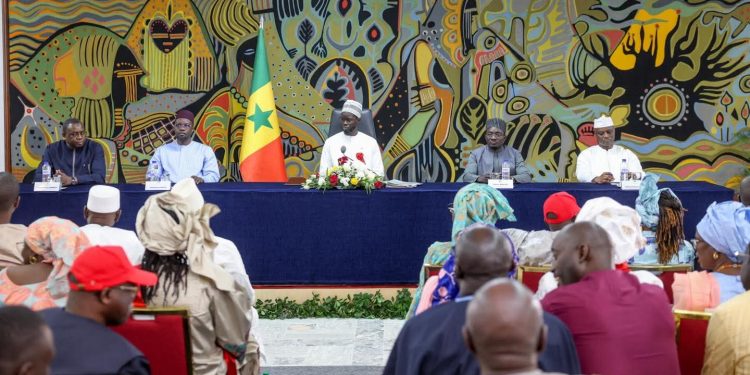 Fête du Travail au Sénégal : Bassirou Diomaye Diakhar Faye reçoit les doléances syndicales et fixe les priorités sociales pour 2026