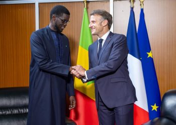 Sommet Africa Forward : Bassirou Diomaye Faye et Emmanuel Macron échangent sur la coopération Sénégal–France à Nairobi