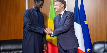 Sommet Africa Forward : Bassirou Diomaye Faye et Emmanuel Macron échangent sur la coopération Sénégal–France à Nairobi