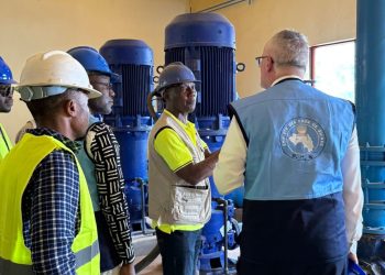 Kindia : l’ambassadeur de France Luc Briard boucle sa tournée par une visite de projets universitaires, hydrauliques et économiques