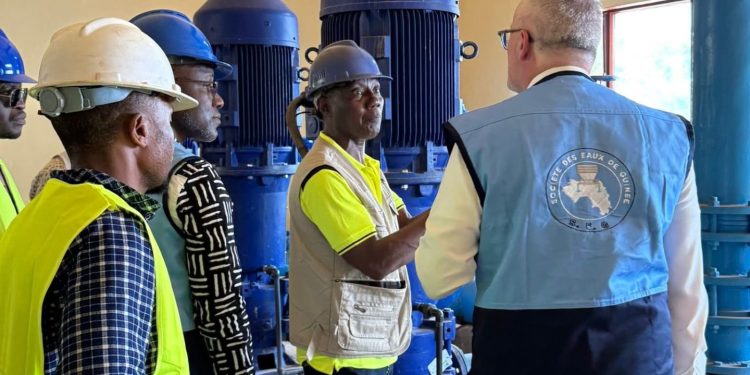 Kindia : l’ambassadeur de France Luc Briard boucle sa tournée par une visite de projets universitaires, hydrauliques et économiques