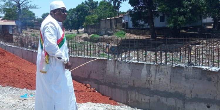 Kindia : le président de la Délégation spéciale Elhadj Dyangoh Cissé en tournée sur les infrastructures urbaines
