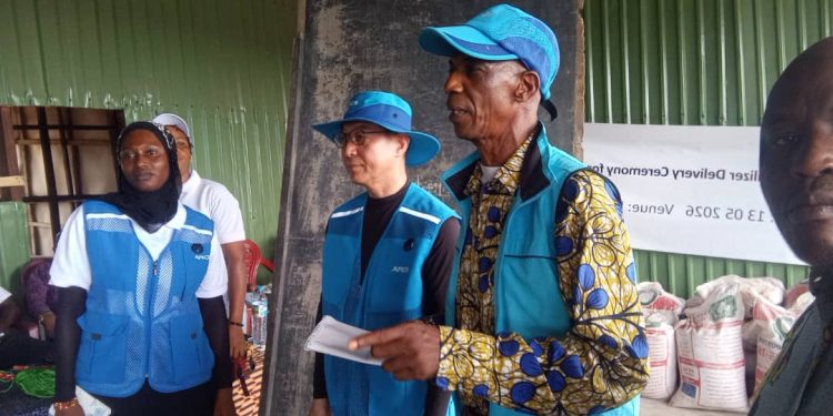Boké-Agriculture: L&rsquo;ONG Sud-Coréenne accompagne les producteurs de quatre (4) de la CR de Tanènè en Semence du riz tongile et en engrais NPK triple 15