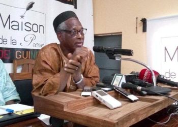 Quand tombe un baobab : hommage à Souleymane Diallo, bâtisseur de la presse libre en Guinée (Tham Camara)