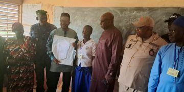 Boké-Éducation: Le Ministre Mohamed Lamine Sy Savané lance les épreuves du Baccalauréat unique sous le signe >