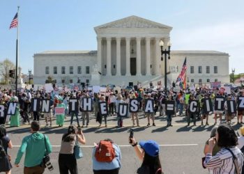 États-Unis : revers judiciaire pour Donald Trump, la Cour suprême bloque sa tentative de restreindre le droit du sol