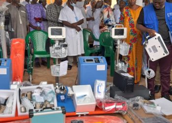 Boké: Expertise France dote l&rsquo;hôpital régional des kits d&rsquo;urgence